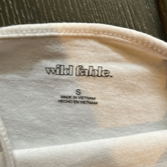 White Spaghetti Strap Crop Tank Top - Picture 2 of 4